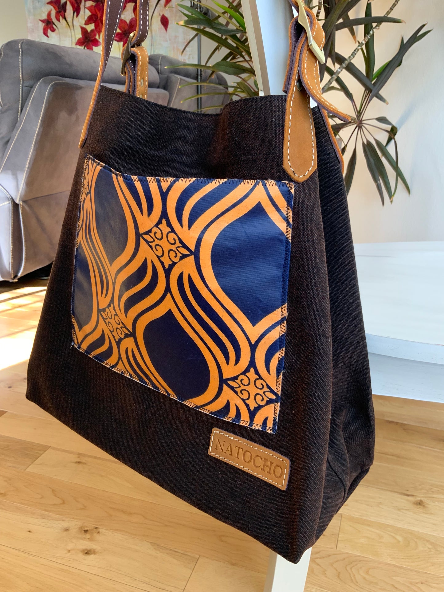 Tote bag