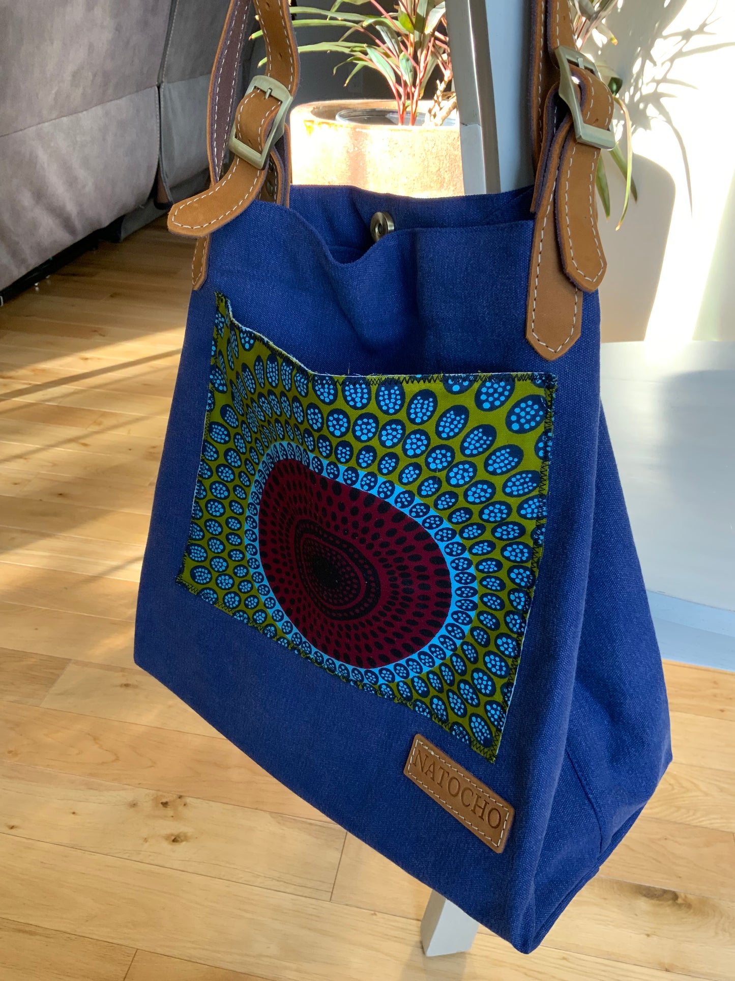 Tote bag