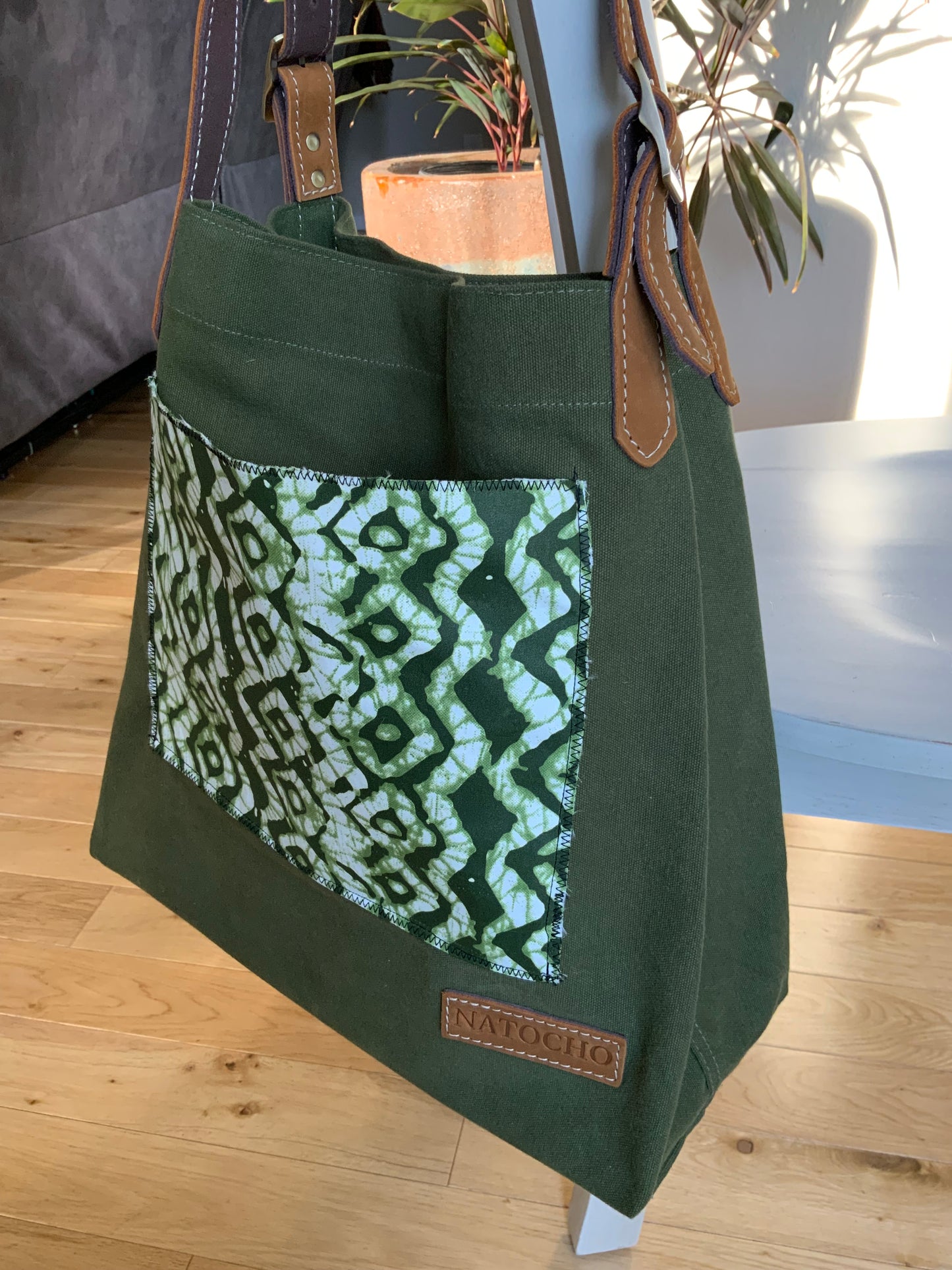 Tote bag